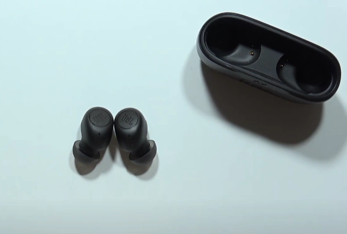 Xiaomi Redmi Buds 5 Pro vs JBL Wave Buds