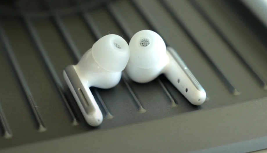 OnePlus Buds 4 vs Soundcore Liberty 5