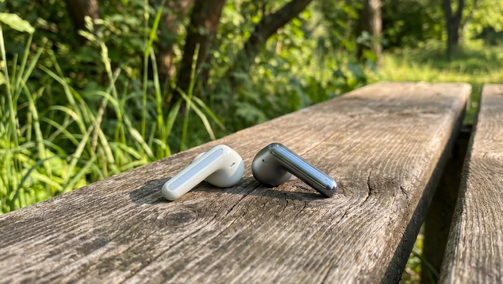 Redmi Buds 8 vs 8 Pro