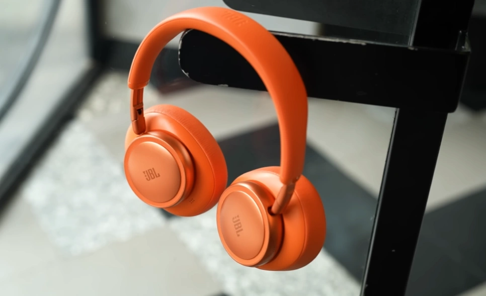 JBL Live 780NC vs 770NC